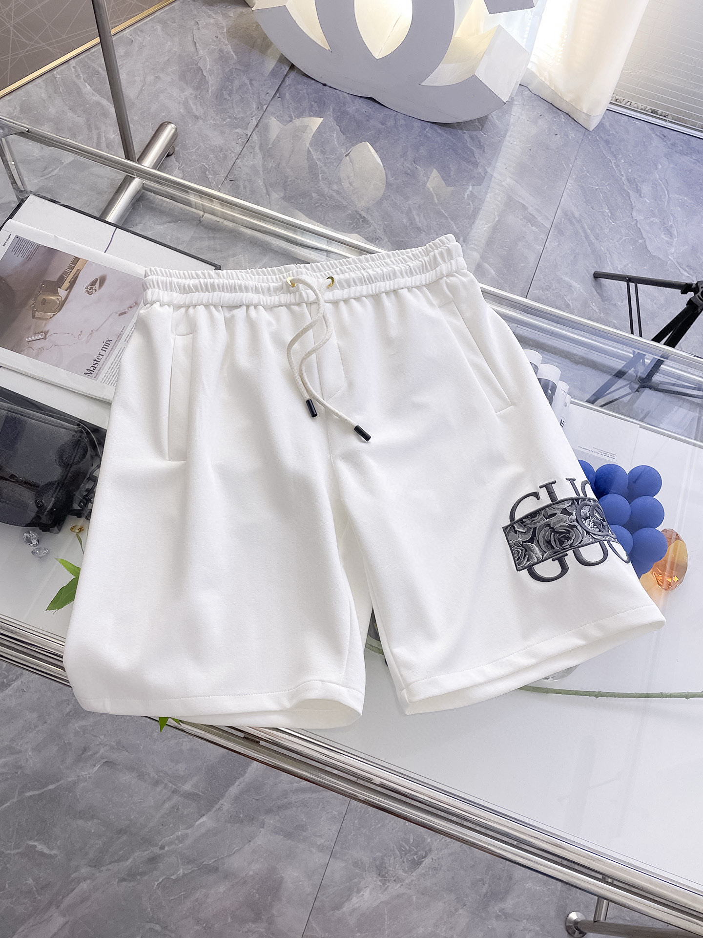 구찌 남자 반바지