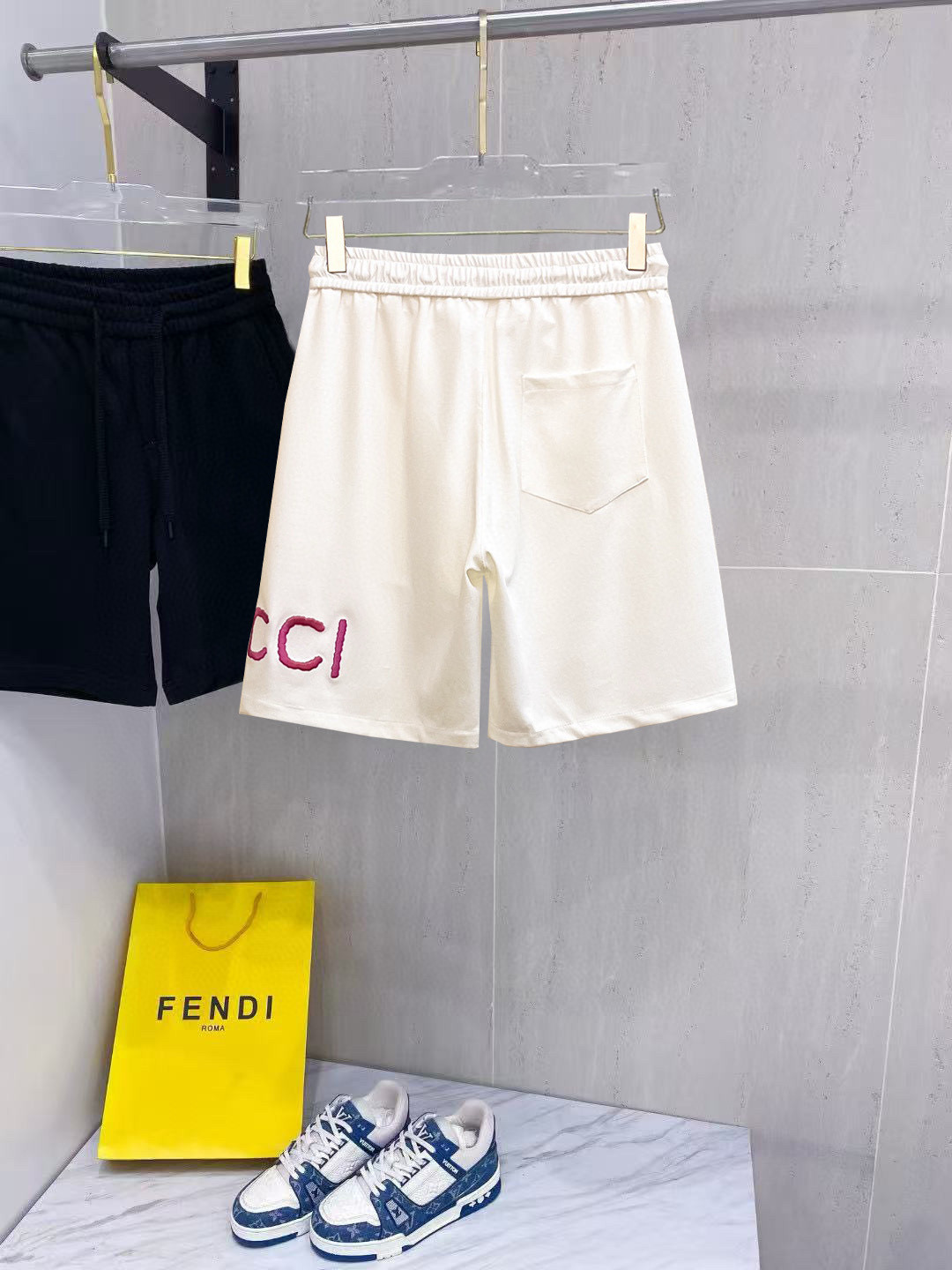 구찌 남자 반바지