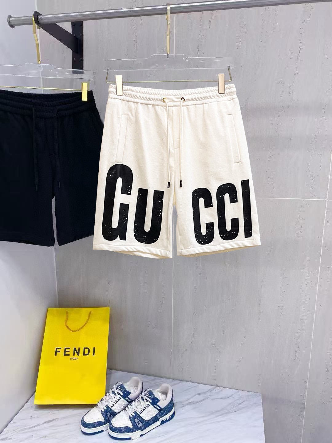 구찌 남자 반바지