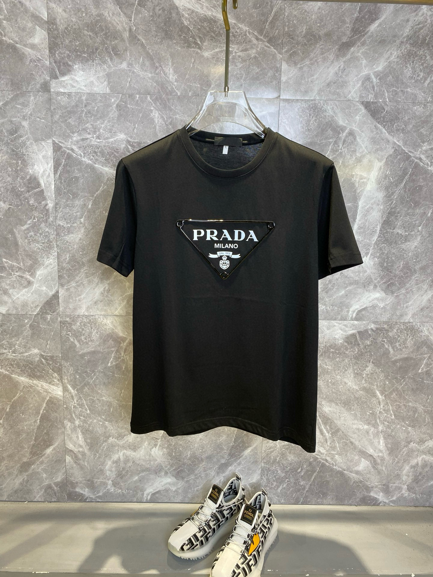 프라다 2컬러 남자 반팔티