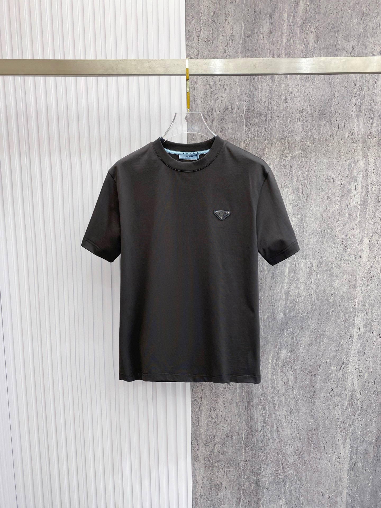 프라다 남자 반팔티