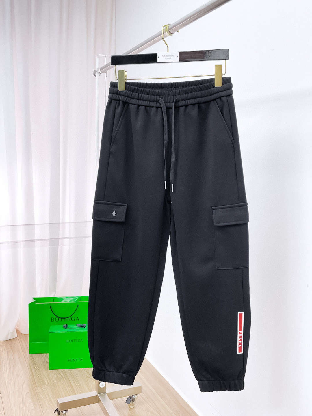 프라다 2컬러 남자 바지