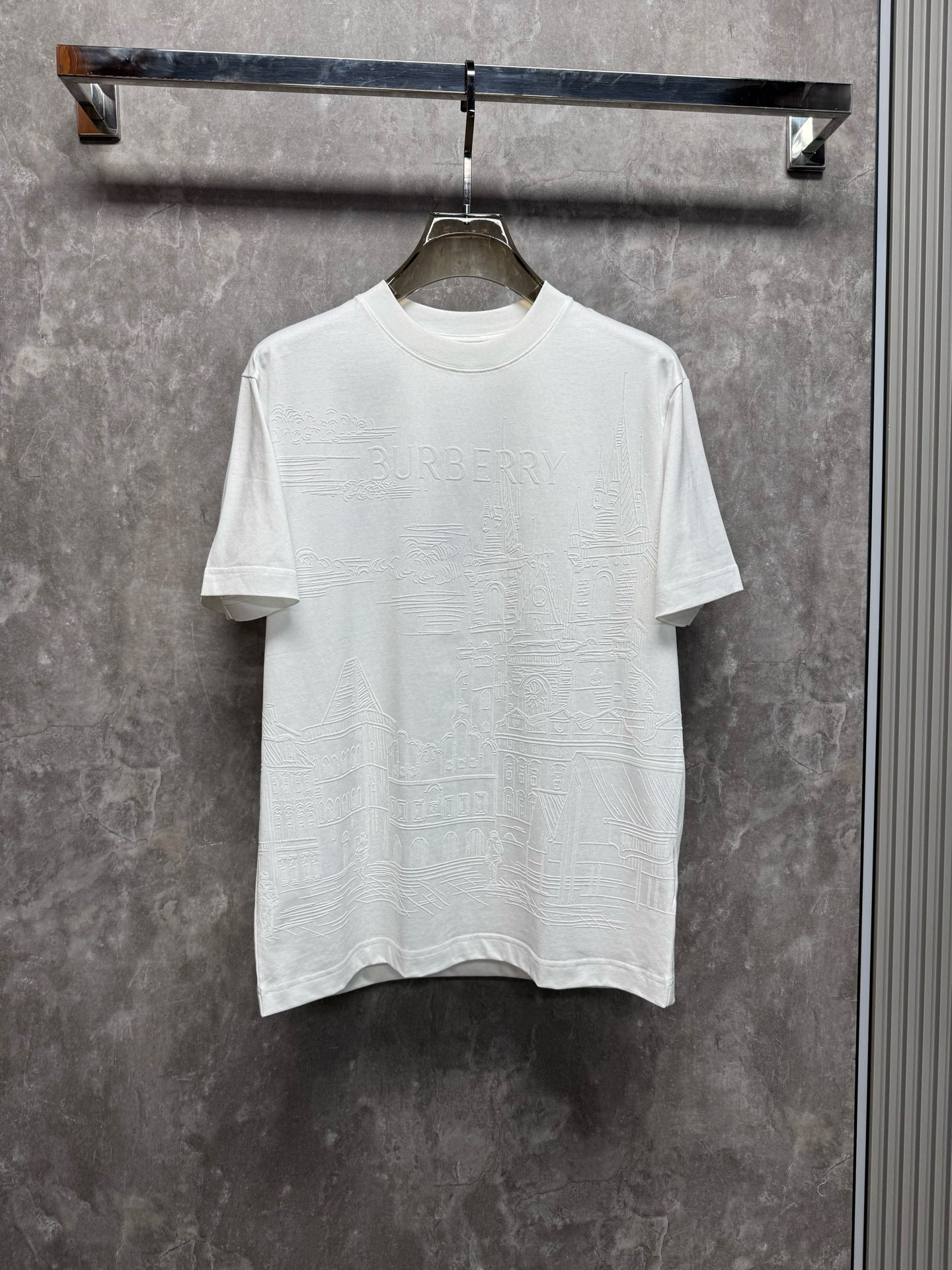 버버리 남자 반팔티