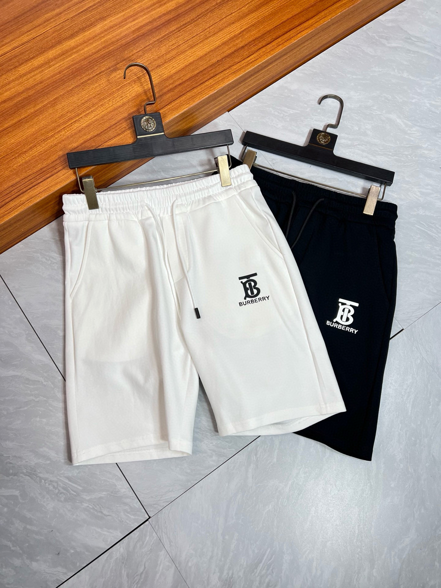 버버리 남자 반바지