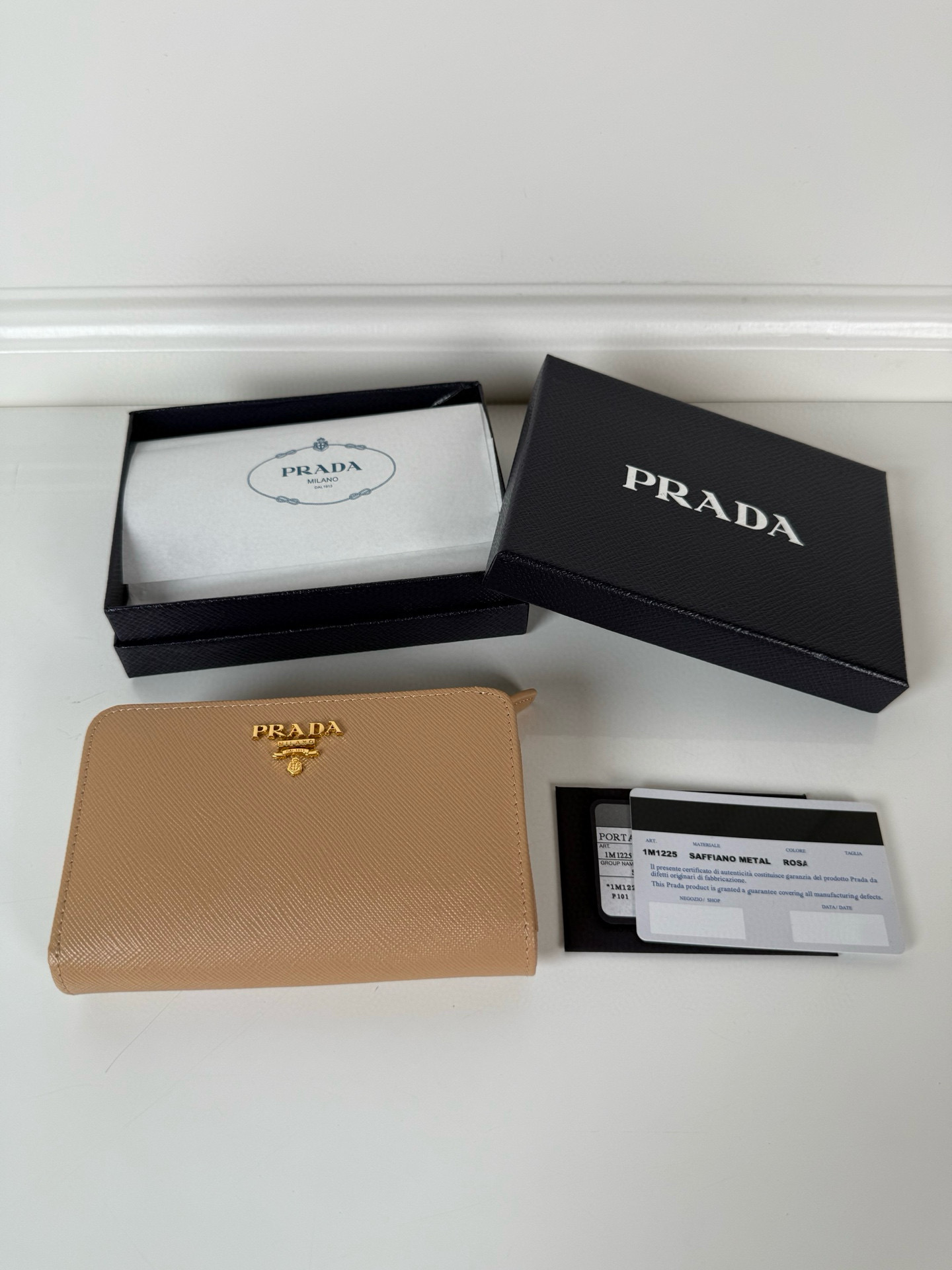 프라다 1M1225 여자 반지갑