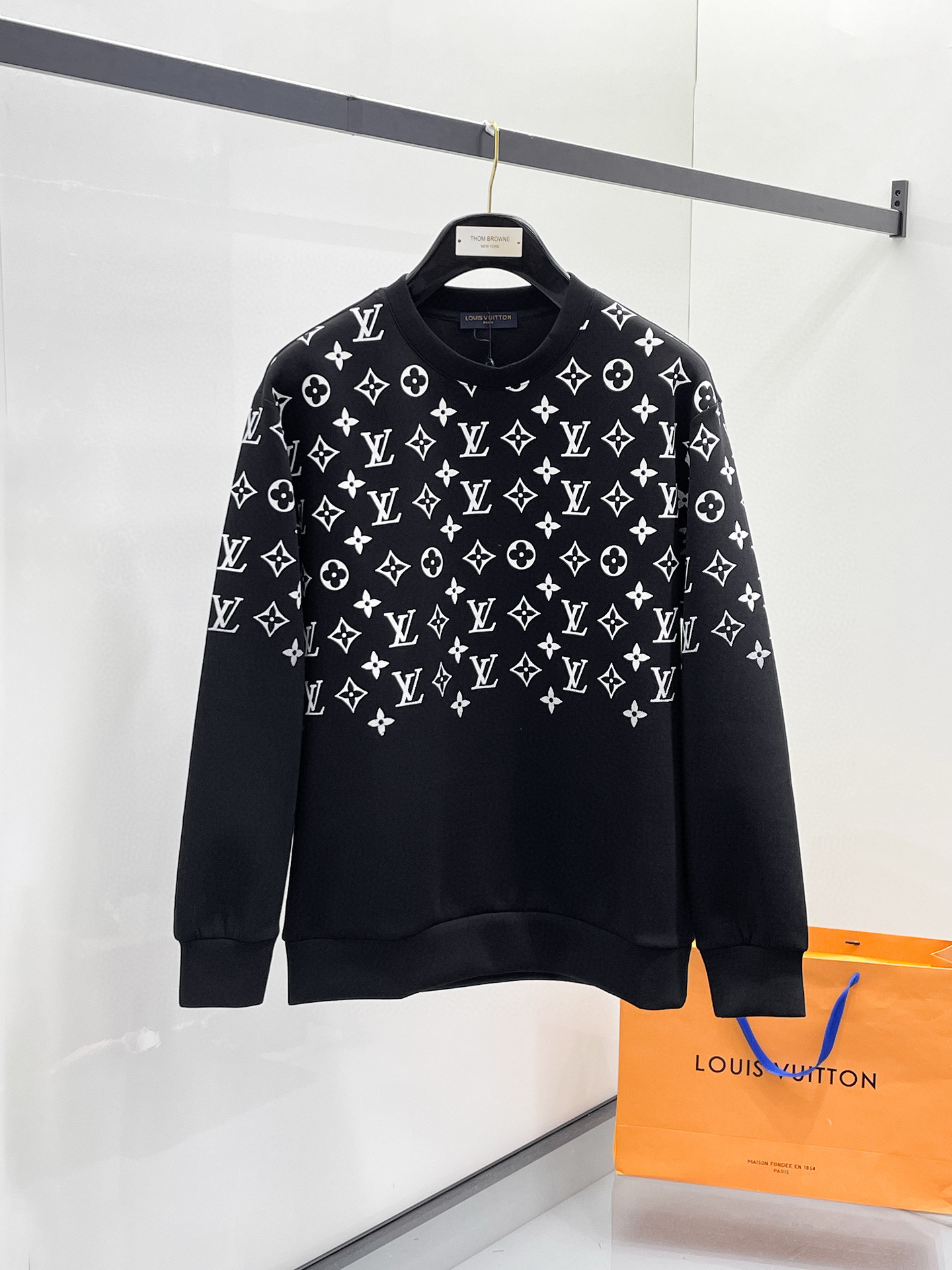 루이비통 2컬러 남자 맨투맨 후드티