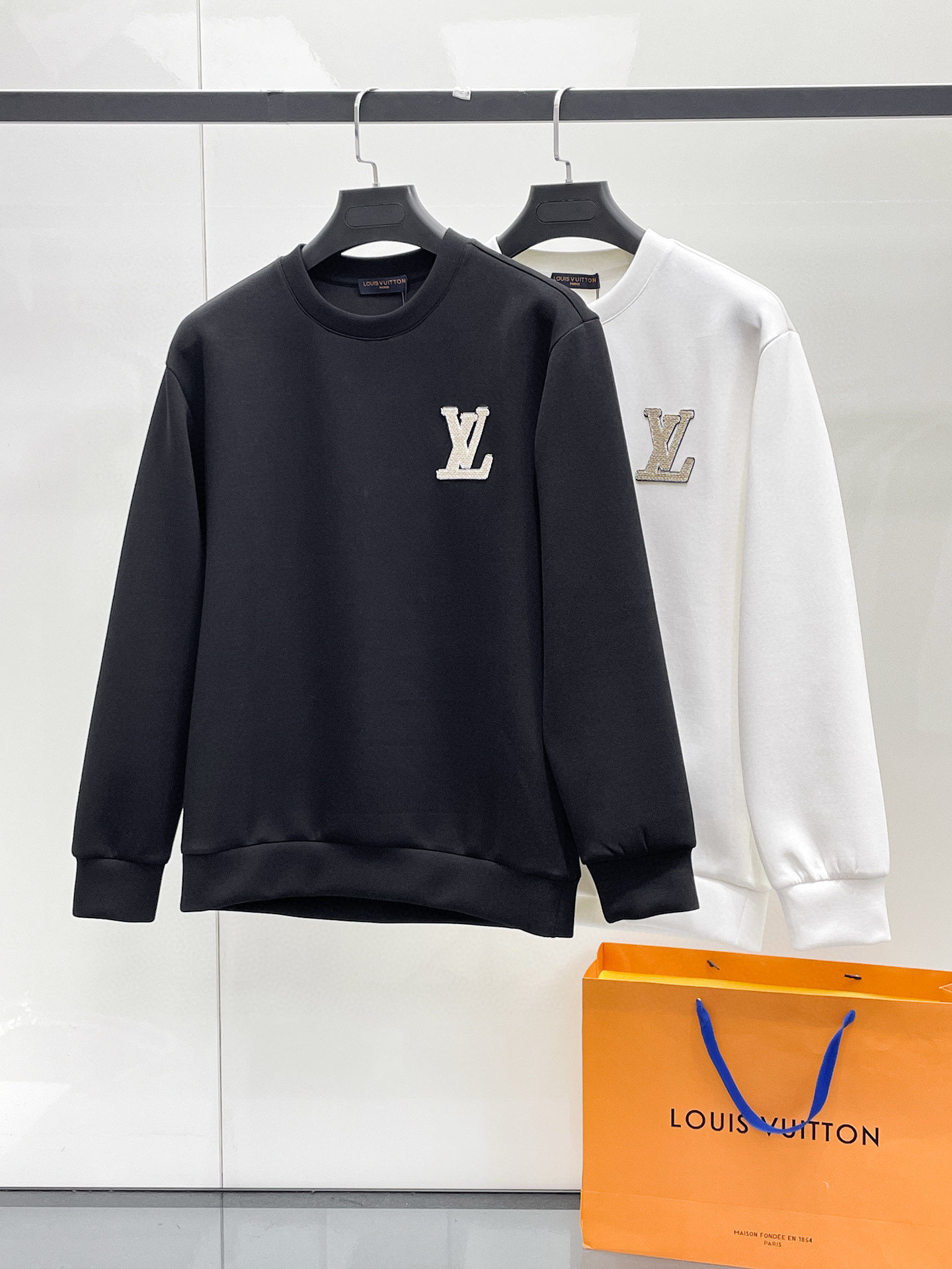 루이비통 2컬러 남자 맨투맨 후드티