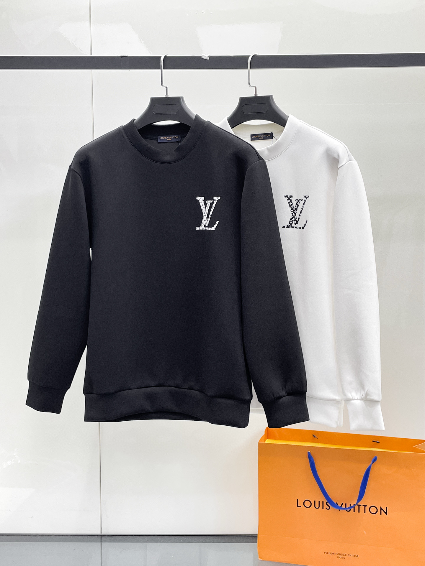 루이비통 2컬러 남자 맨투맨 후드티