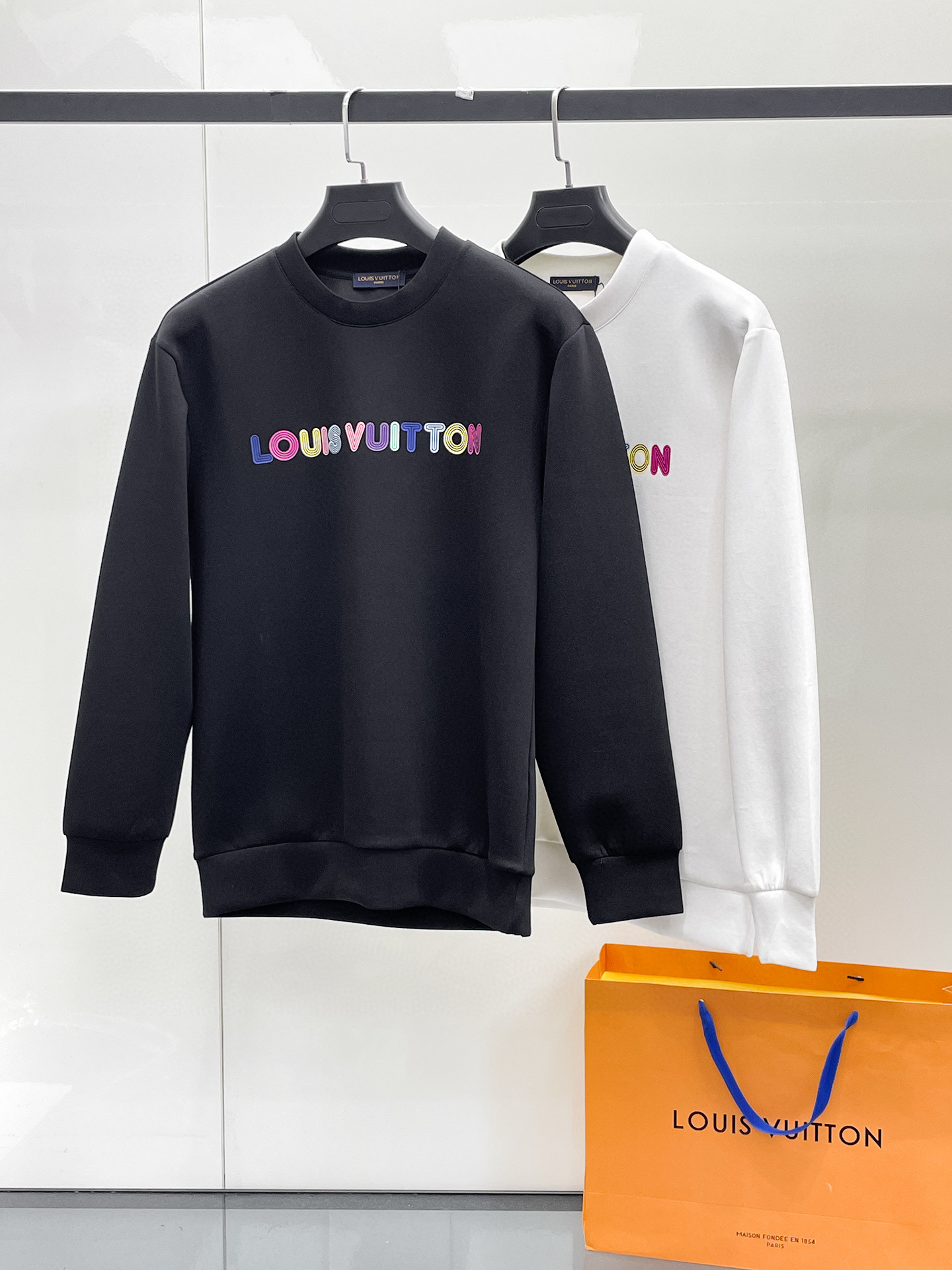 루이비통 2컬러 남자 맨투맨 후드티