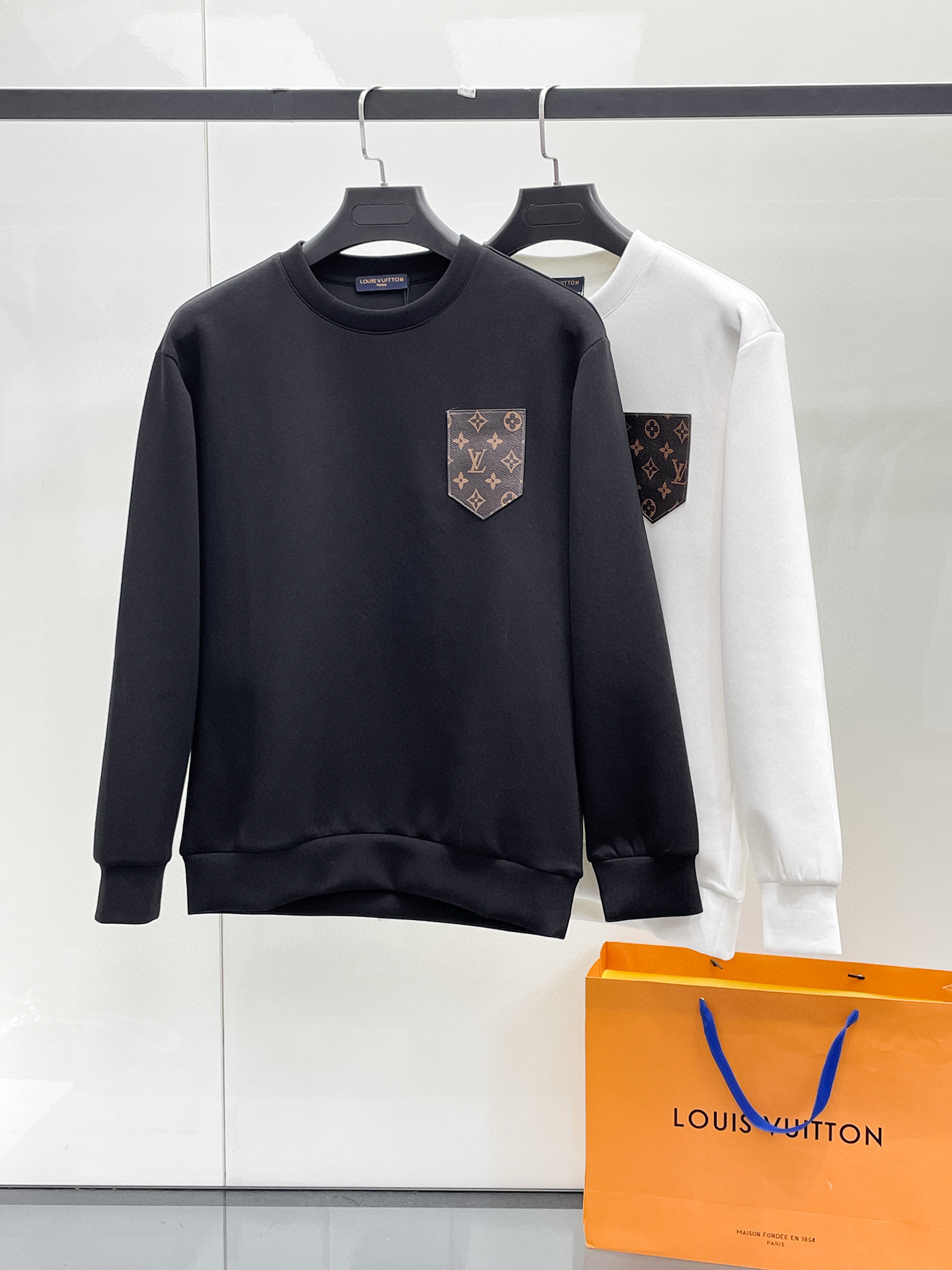 루이비통 2컬러 남자 맨투맨 후드티