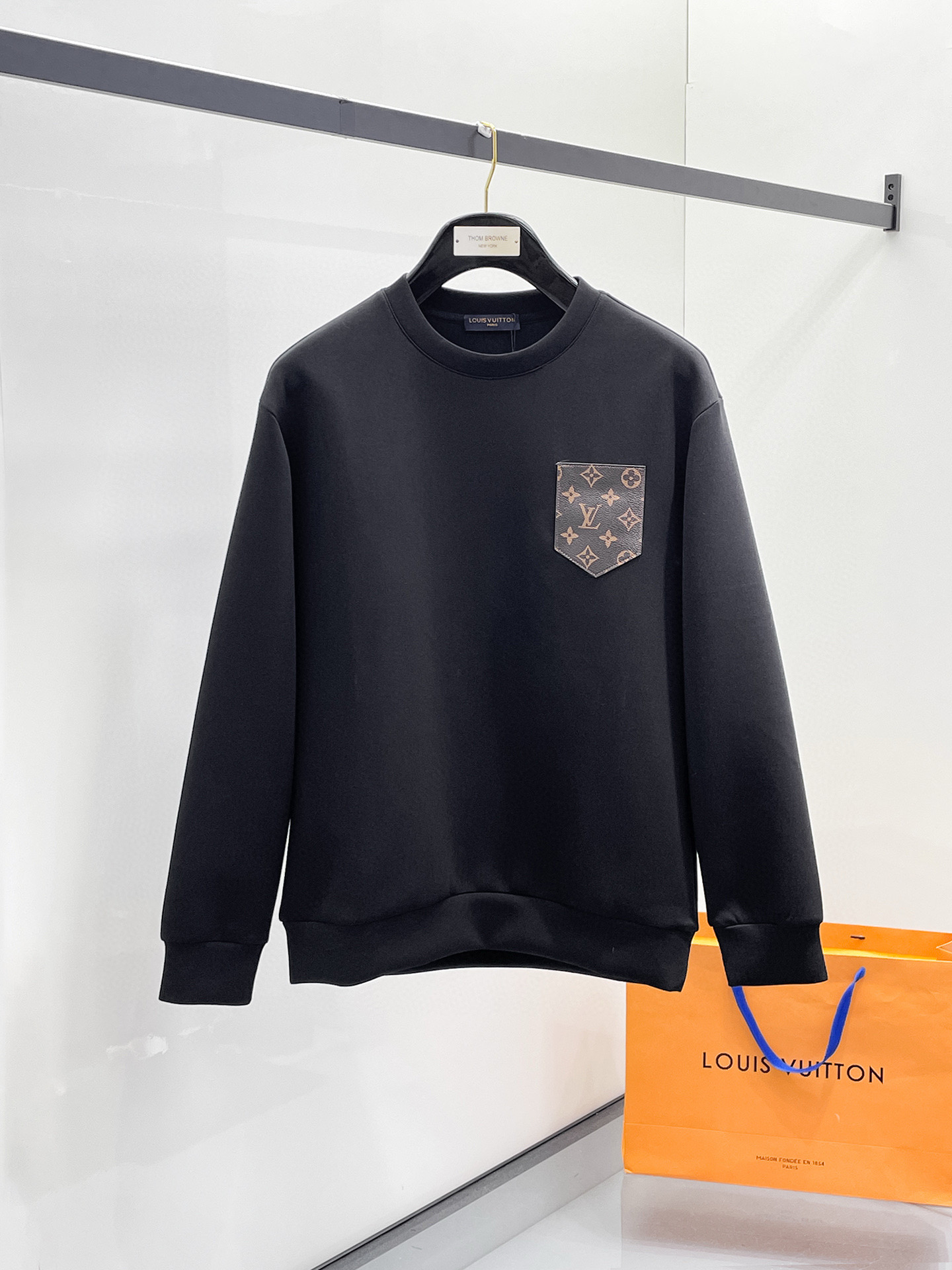 루이비통 2컬러 남자 맨투맨 후드티