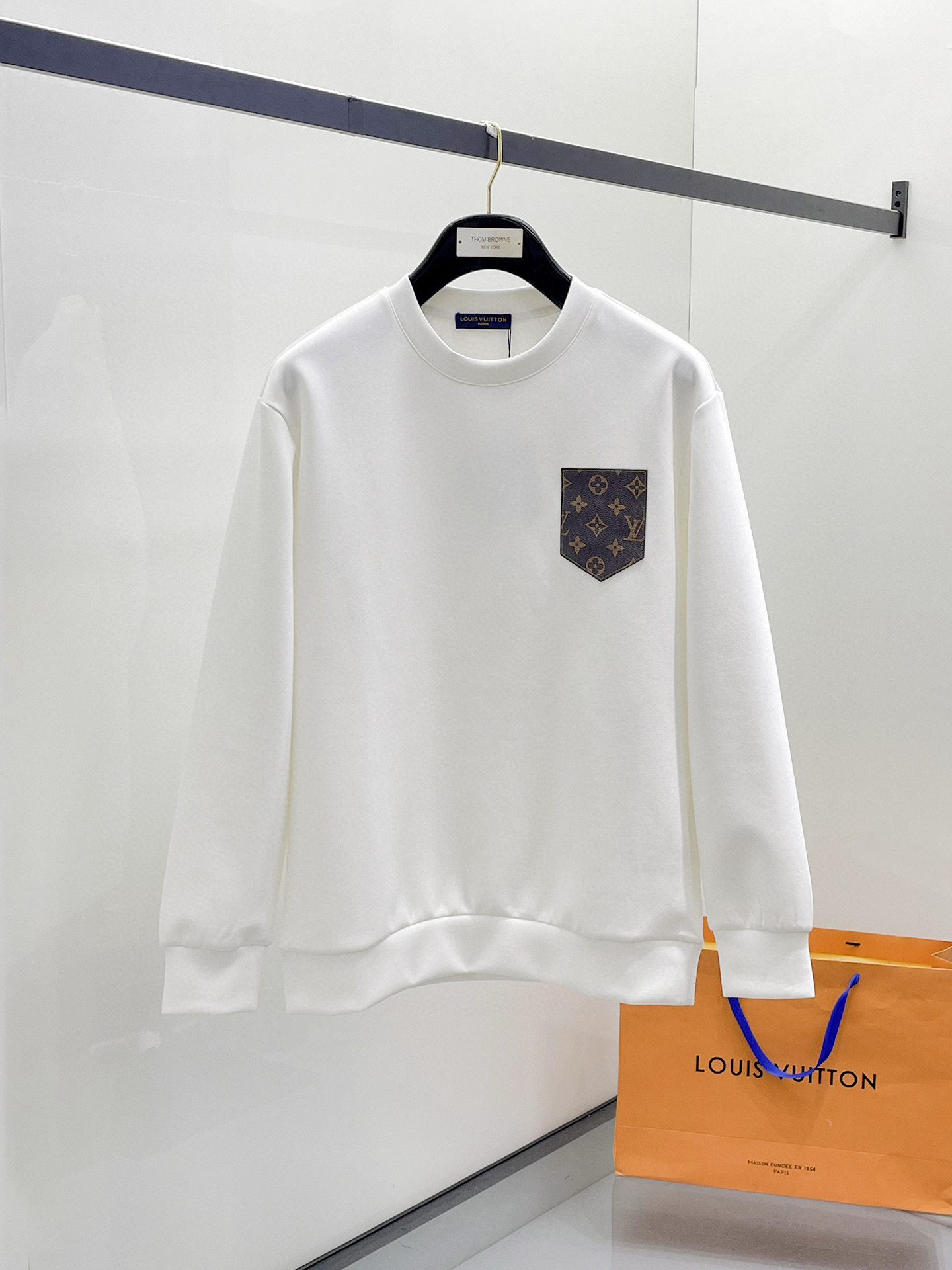 루이비통 2컬러 남자 맨투맨 후드티