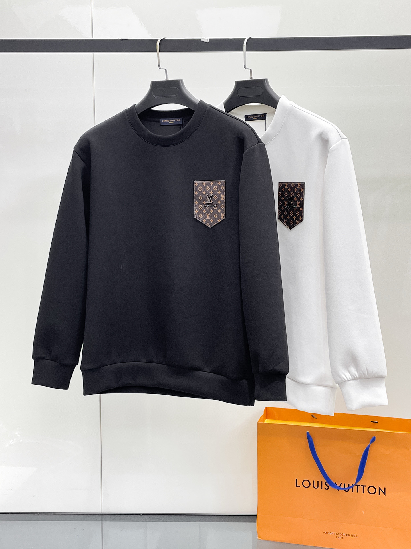 루이비통 2컬러 남자 맨투맨 후드티