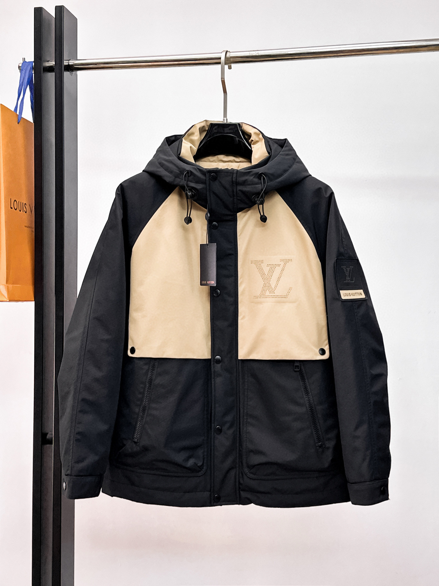 루이비통 남자 패딩